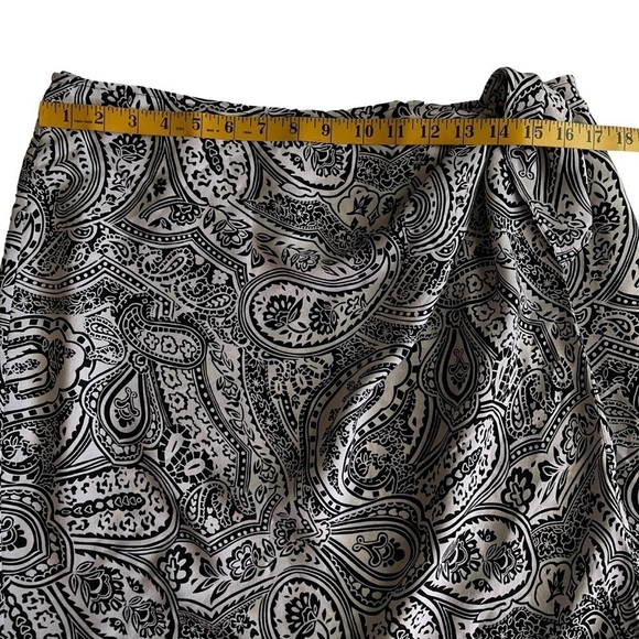 Talbots Silk Paisley Black and White Sarong Style Skirt Size 14 - Picture 5 of 6